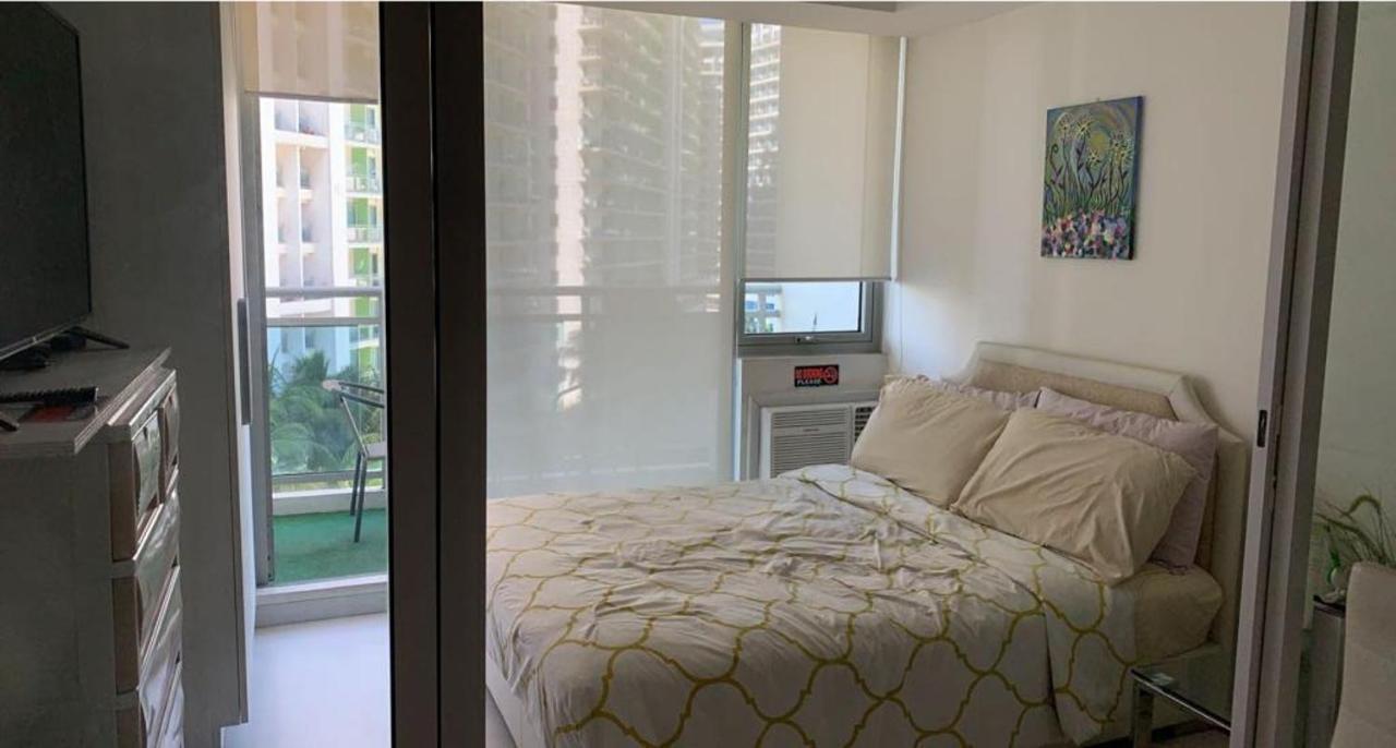 Azure Urban Resort Paranaque City Exteriör bild