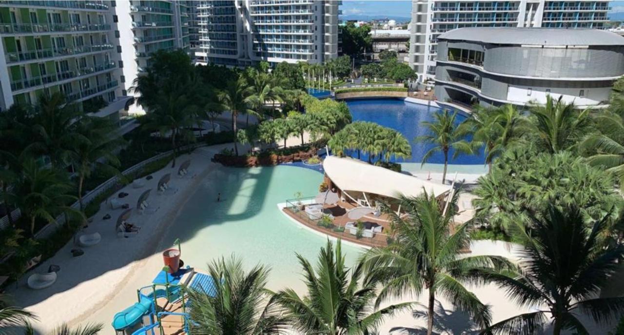 Azure Urban Resort Paranaque City Exteriör bild