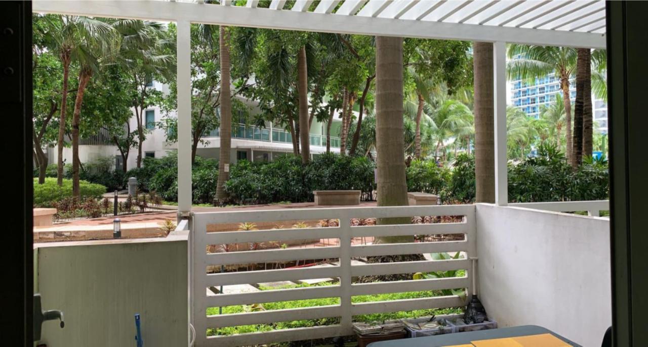 Azure Urban Resort Paranaque City Exteriör bild
