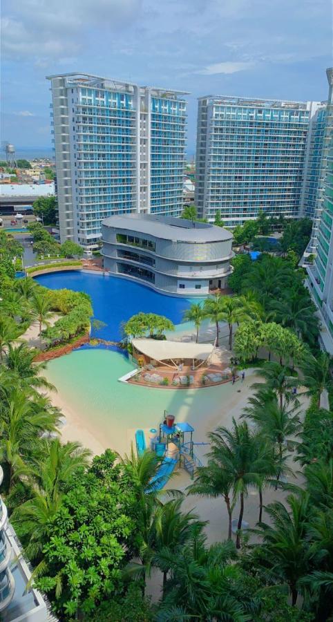 Azure Urban Resort Paranaque City Exteriör bild