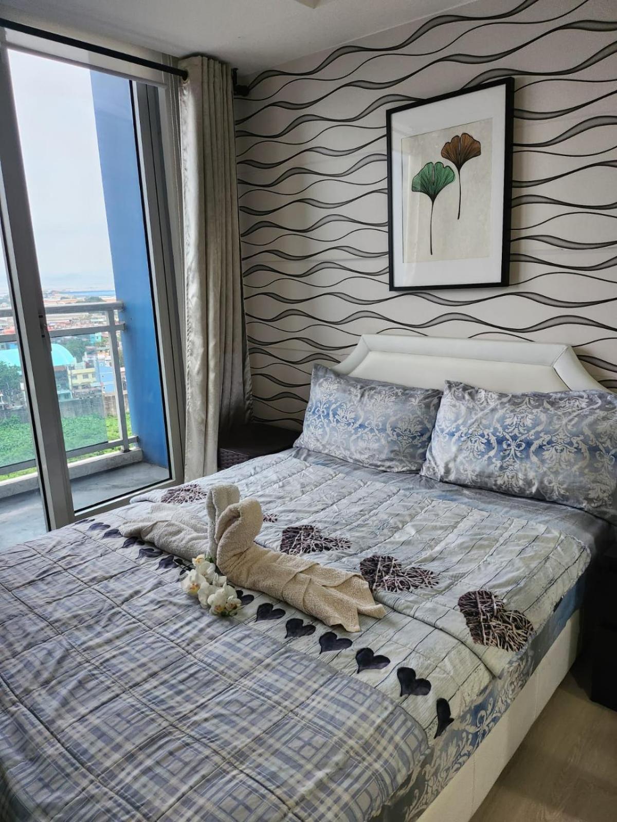 Azure Urban Resort Paranaque City Exteriör bild