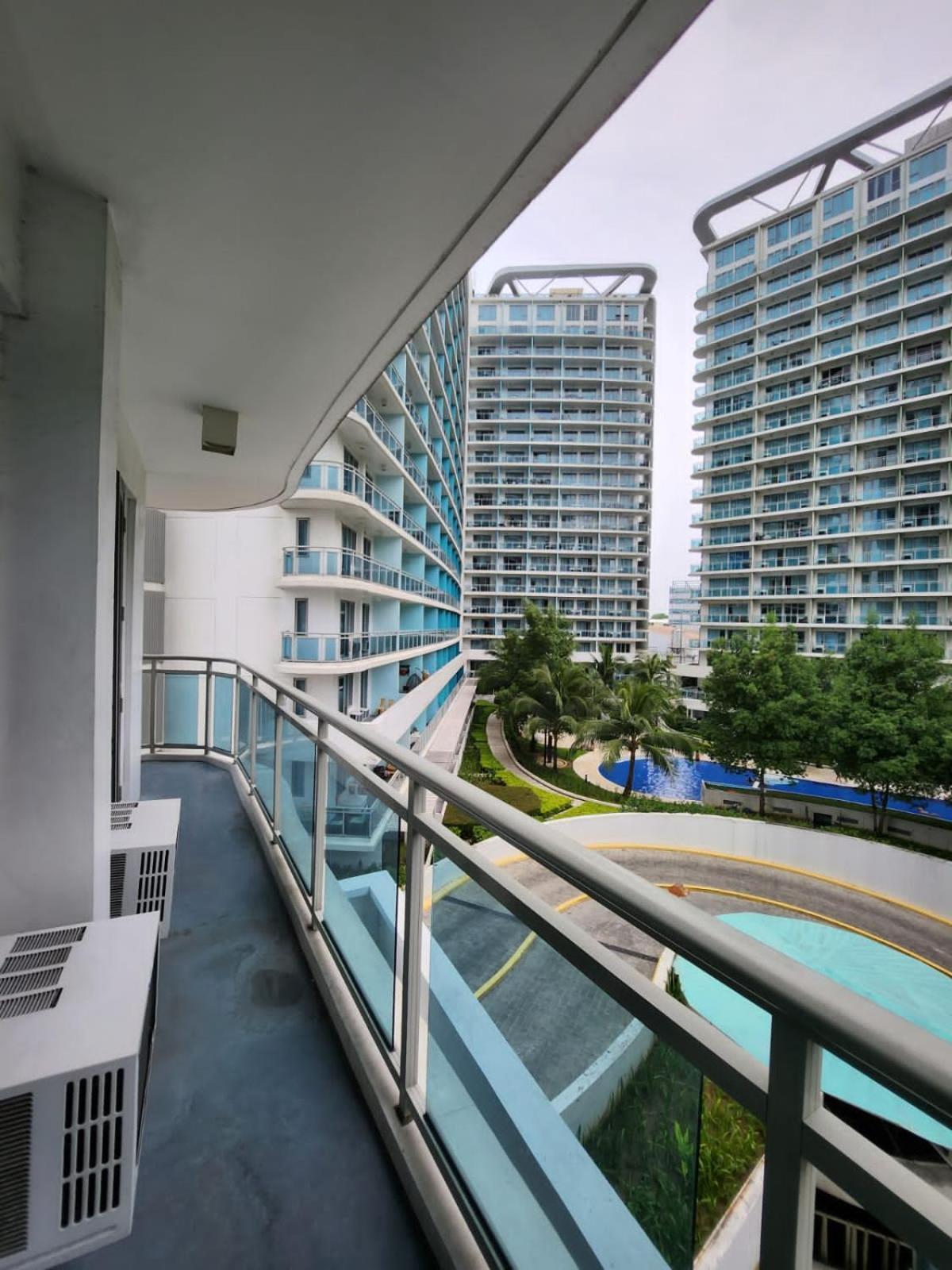 Azure Urban Resort Paranaque City Exteriör bild