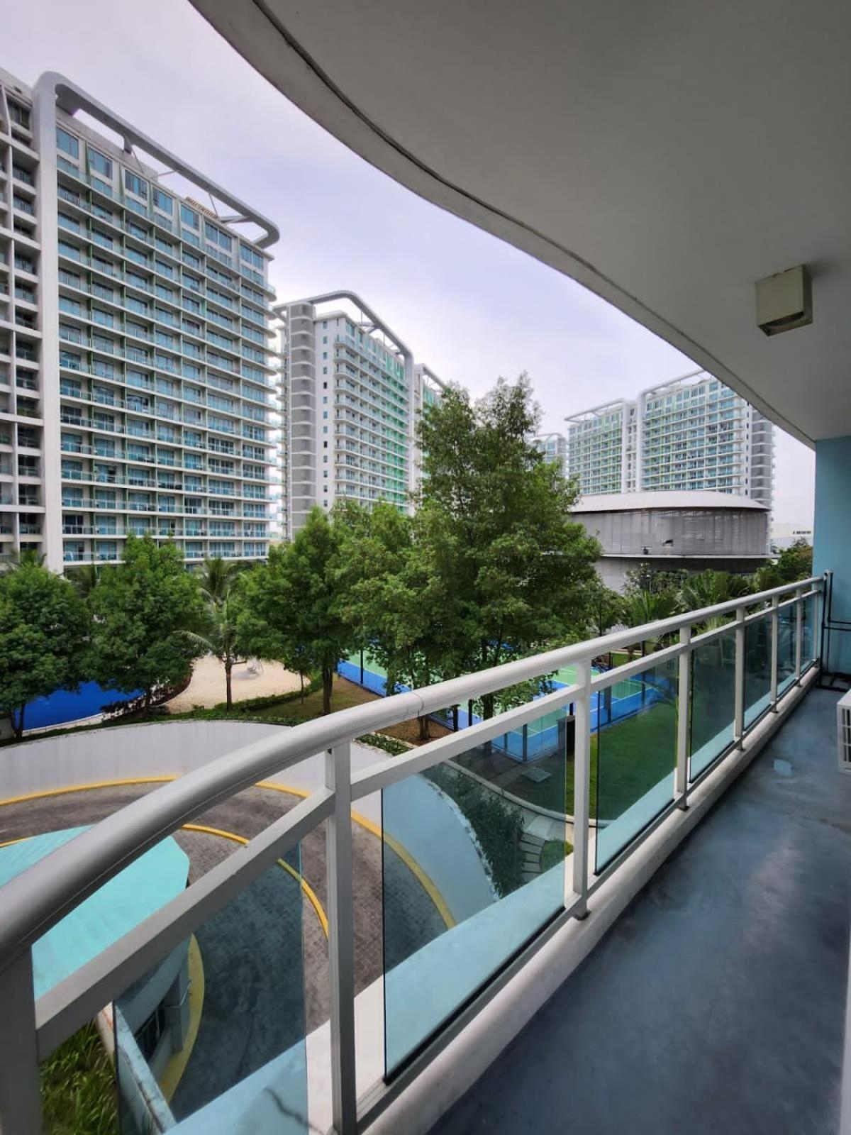 Azure Urban Resort Paranaque City Exteriör bild