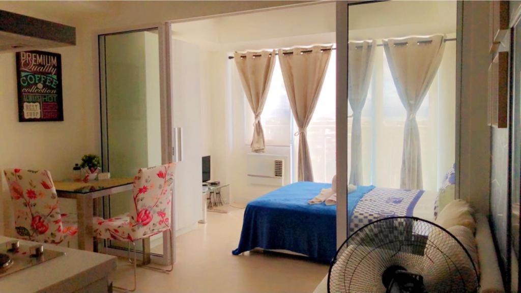 Azure Urban Resort Paranaque City Exteriör bild